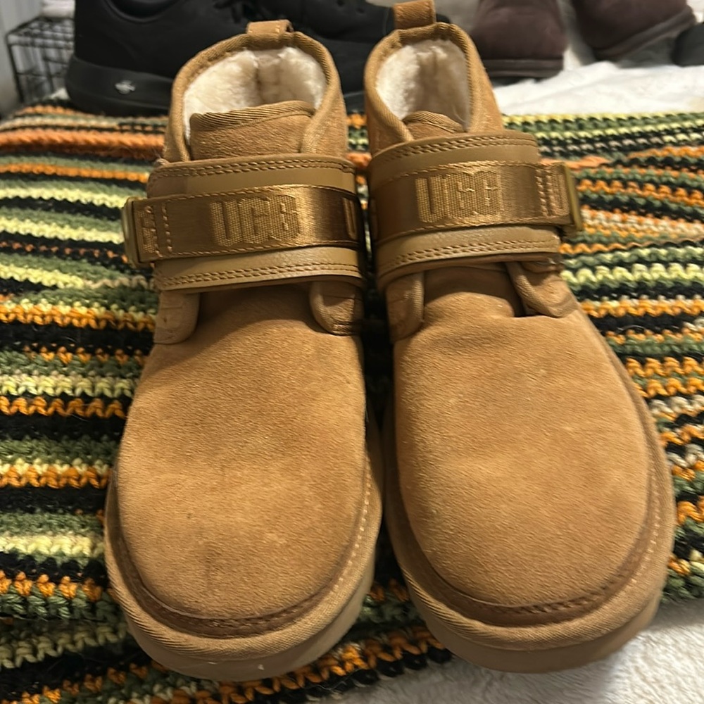 Ugg Buckle Over Insulated Boot Tan Size 10, new condition